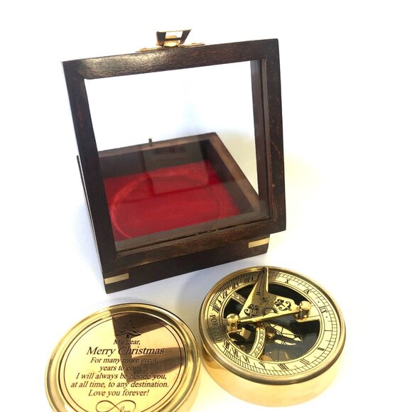 Christmas Sundial and Compass with Engraved Christmas Quote - Picture 6 of 12